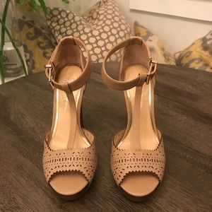 Beige Jessica Simpson heels